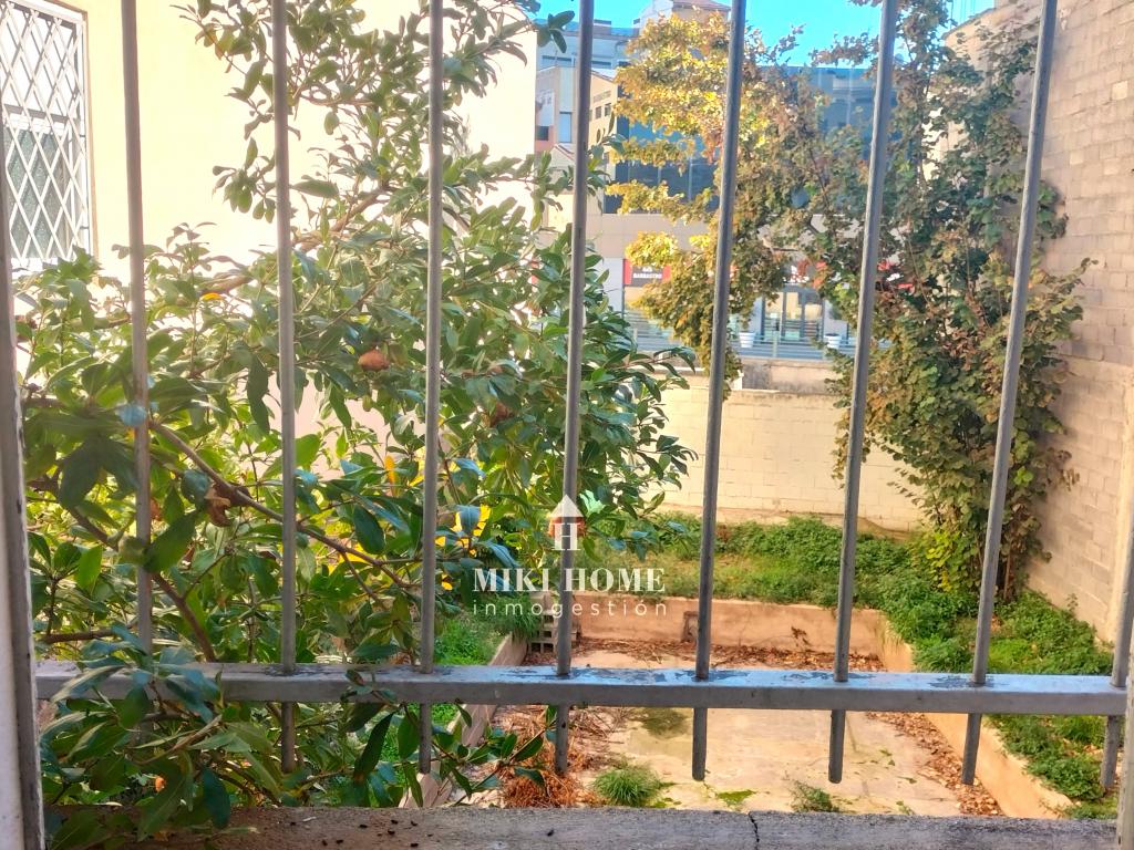 Piso en avda. Estación de Barbastro 11