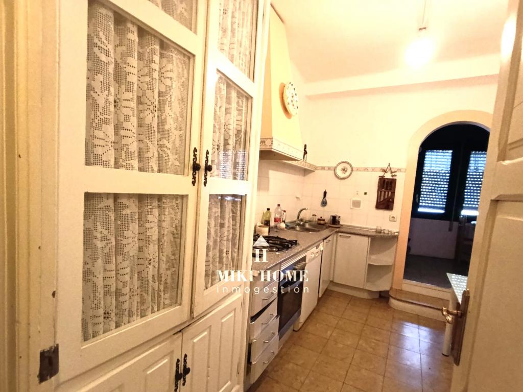 Piso en avda Estación de Barbastro 7