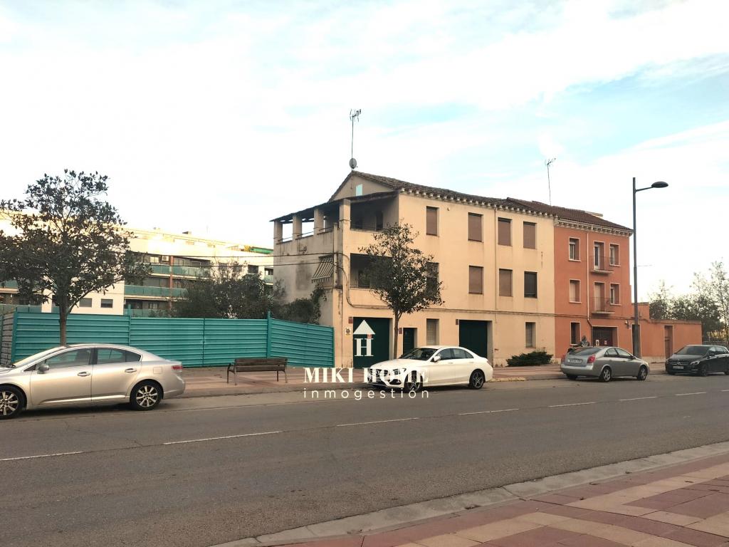 Piso en avda Estación de Barbastro