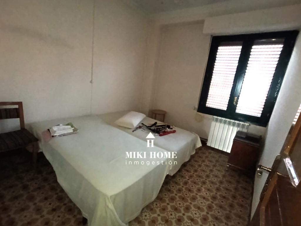 Piso en avda Estación de Barbastro 21