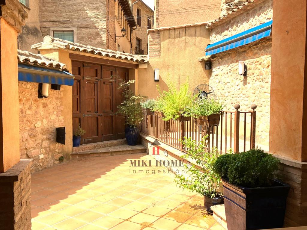 Piso en c/ Pedro Arnal Cavero de Alquézar 1