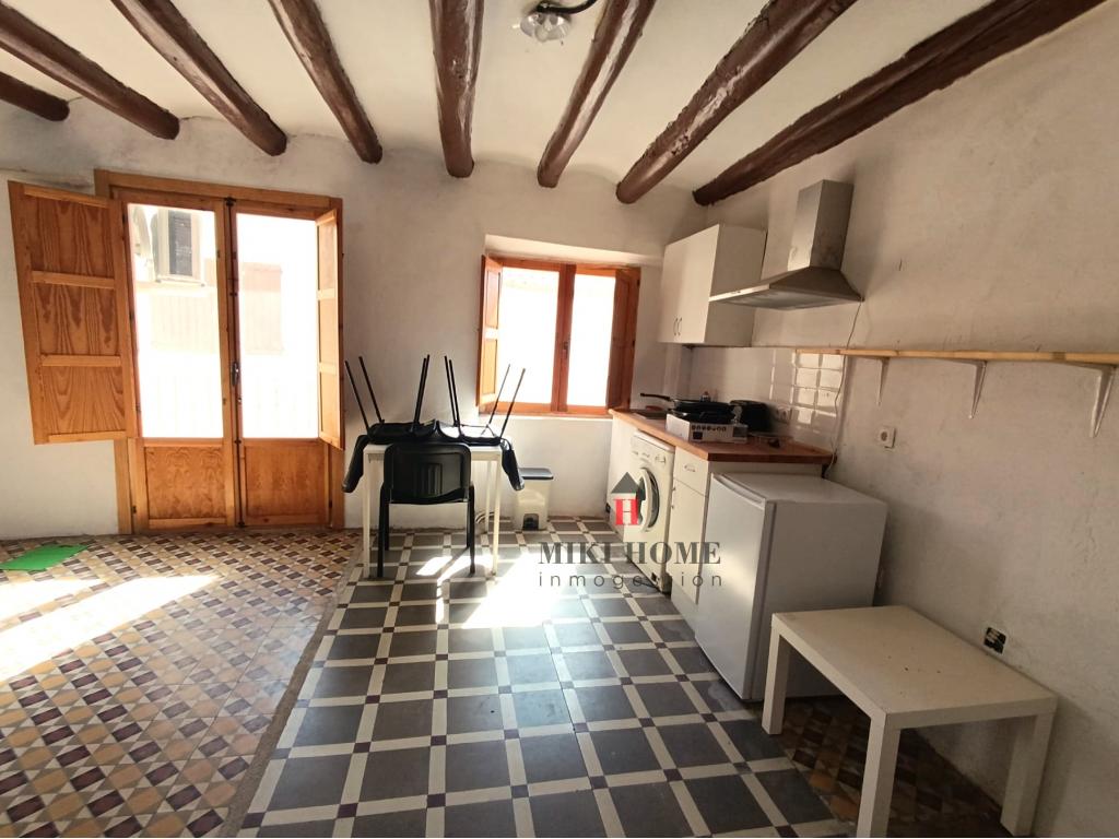 Piso en Calle SANTA ANA Nº3 de Torres del Obispo 5